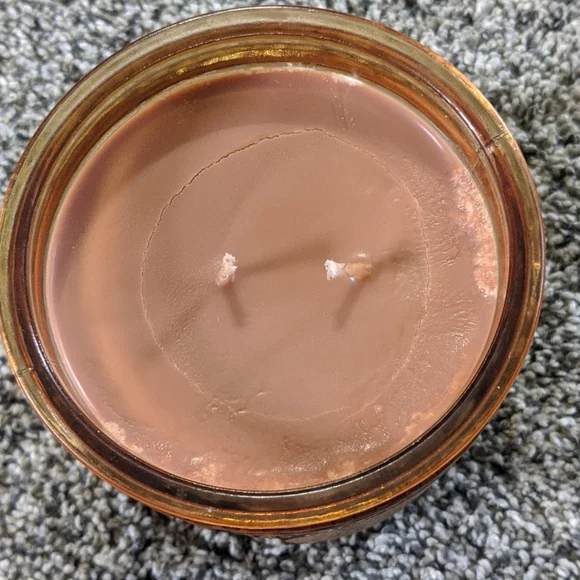 Huge double-wicked chocolate beeswax Candle - Picture 3 of 7